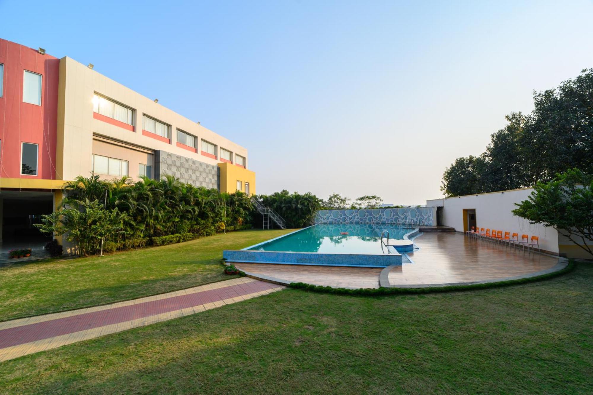 Hotel Sinclairs Burdwan Exteriér fotografie