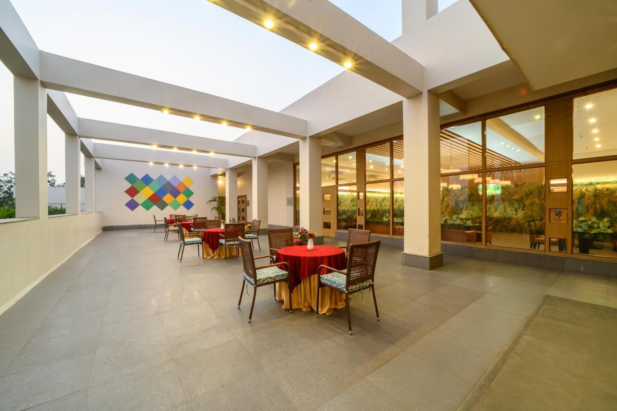 Hotel Sinclairs Burdwan Exteriér fotografie